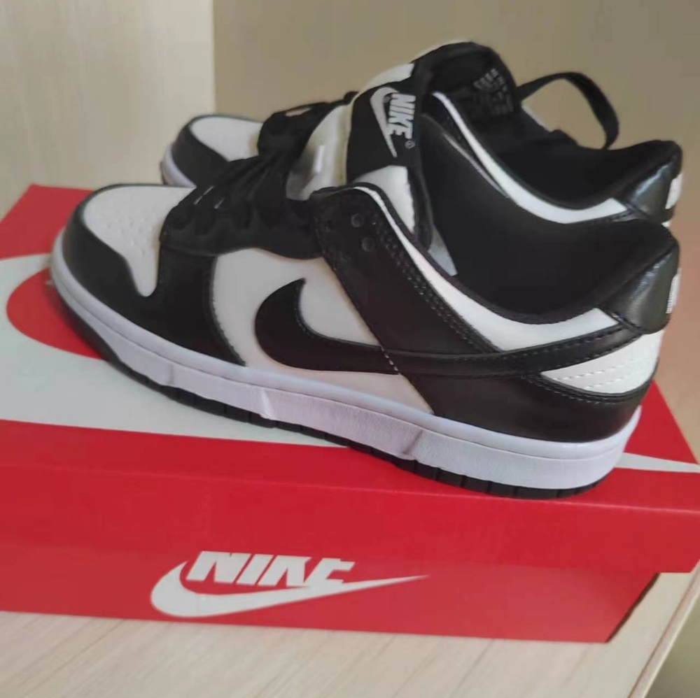 Brand New Nike Dunk Low Retro Shoes Black and White Panda men Sizes 9.5 - Picture 4 of 4
